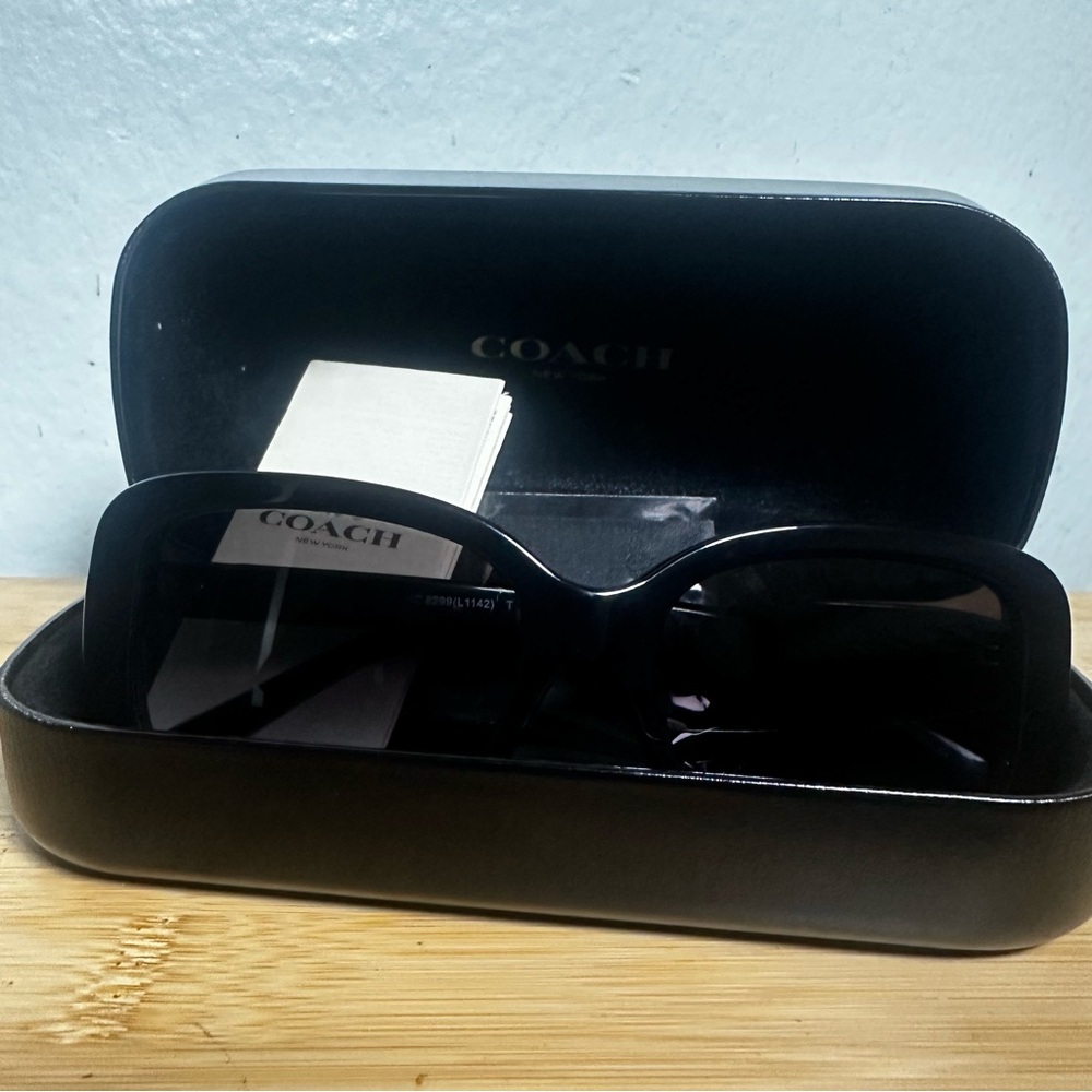 Coach Sunglasses with Case - Picture 4 of 6